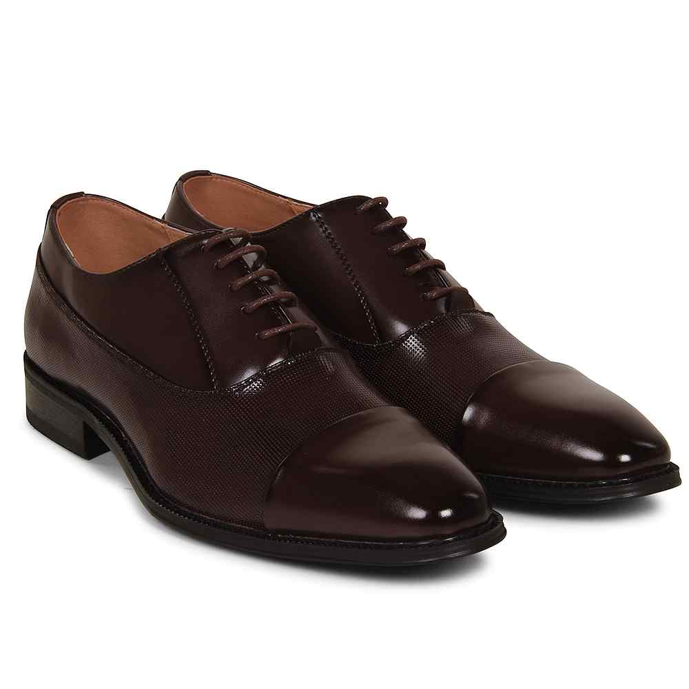 Oxford Toe Cap Formal Shoe in Brown