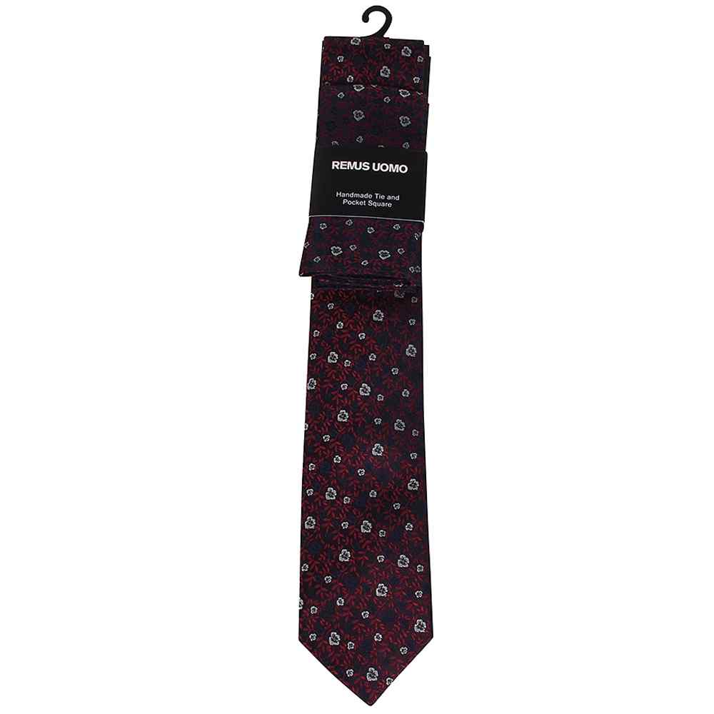 Tie and Pocket Square Set in Raspberry